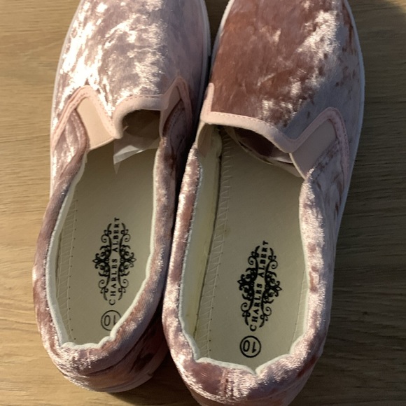 Slip on Sneakers - Picture 5 of 5